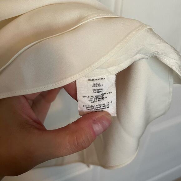 Theory Relaxed Wrap Ivory 100% Silk Tie Neck Blouse S - Picture 7 of 9